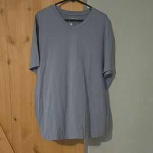 STYLUS Men's Light Blue V-Neck Tee